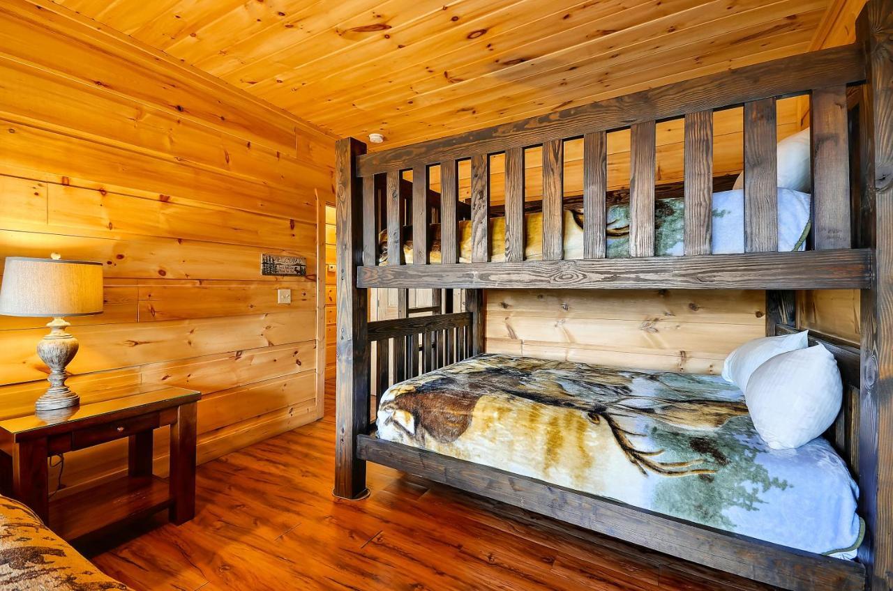 Gatlinburg Mansion Cabin Pittman Center Екстериор снимка